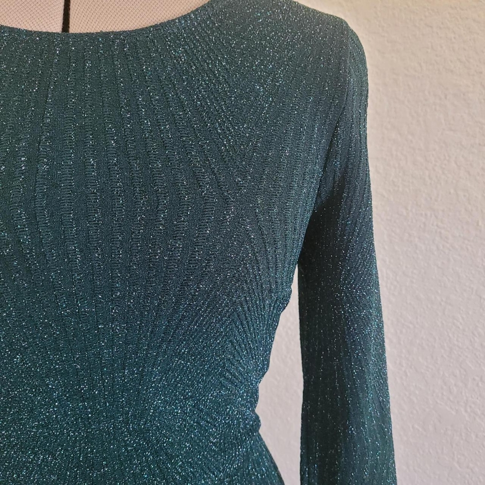 Elegant Green Dress - Picture 7 of 9